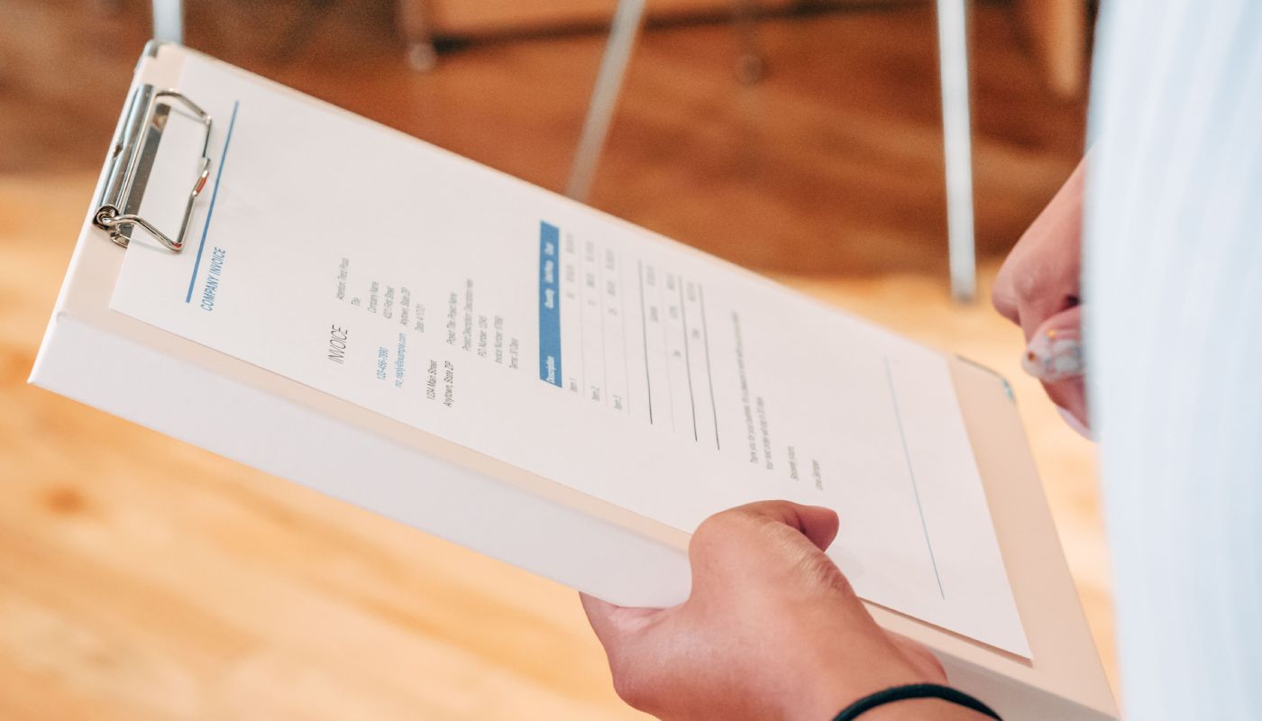 Issuing a business quote