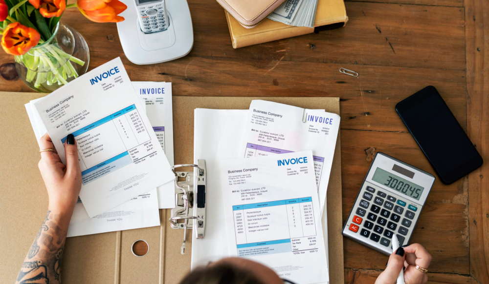 choosing invoicing software