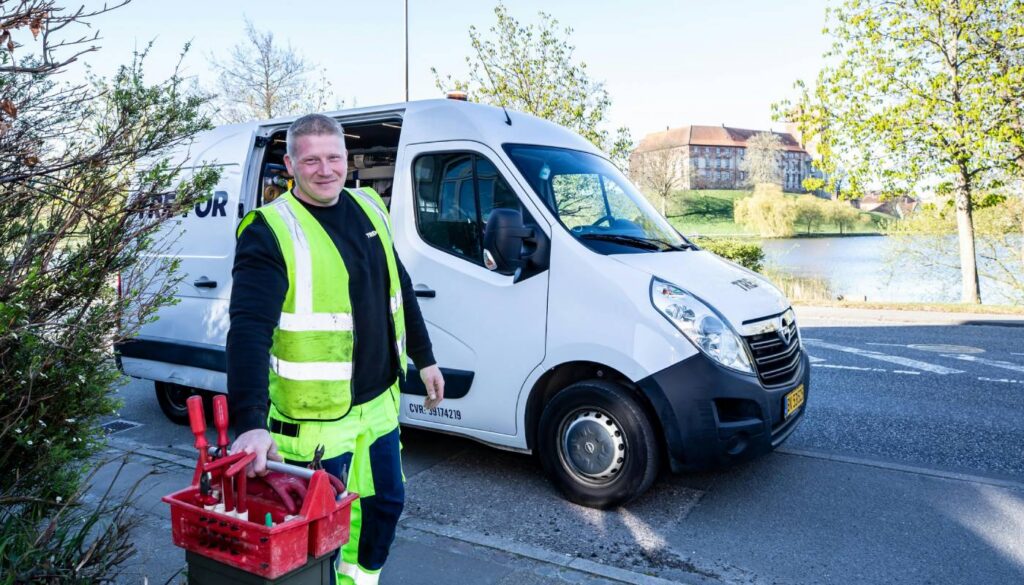 tools van field worker